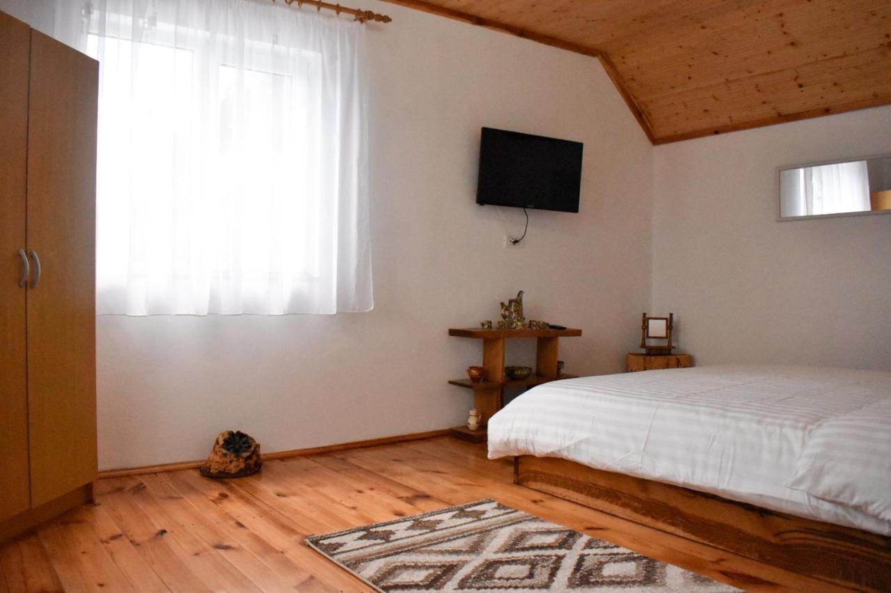 Casa de sub Horă Villa Zărneşti Exterior foto