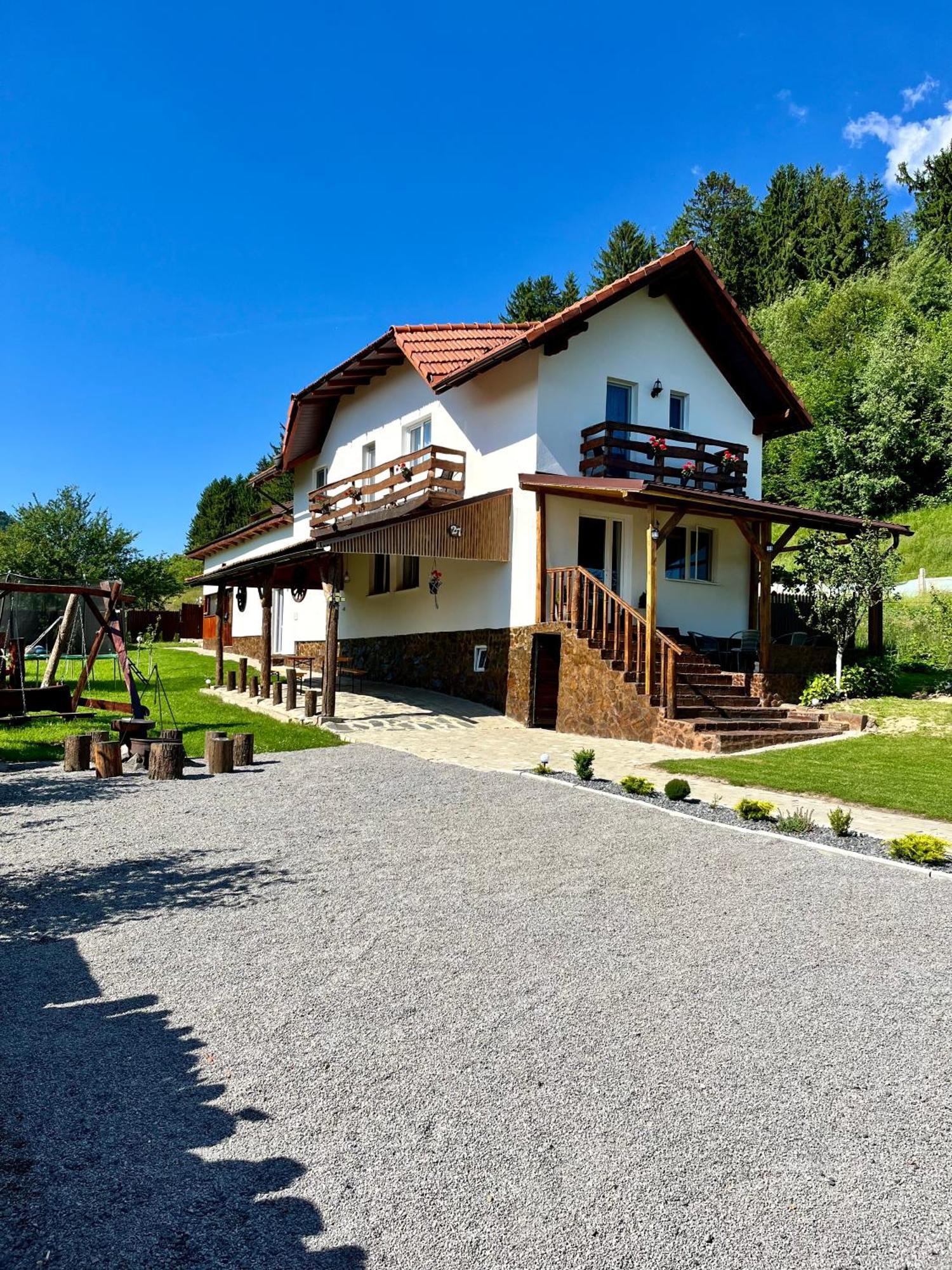 Casa de sub Horă Villa Zărneşti Exterior foto