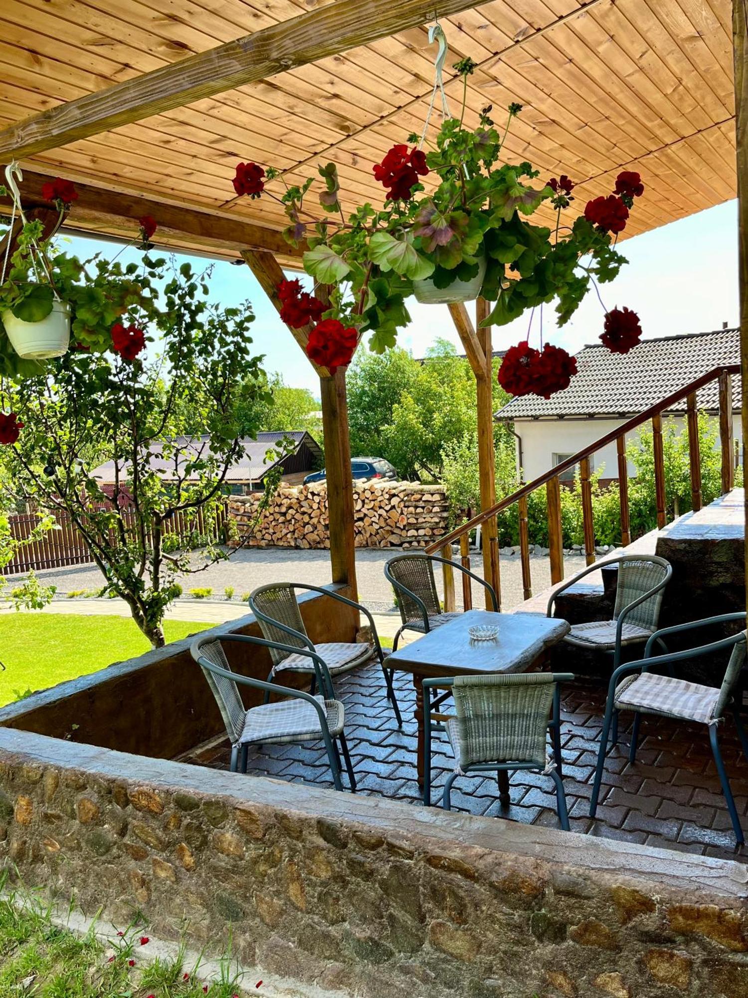 Casa de sub Horă Villa Zărneşti Exterior foto