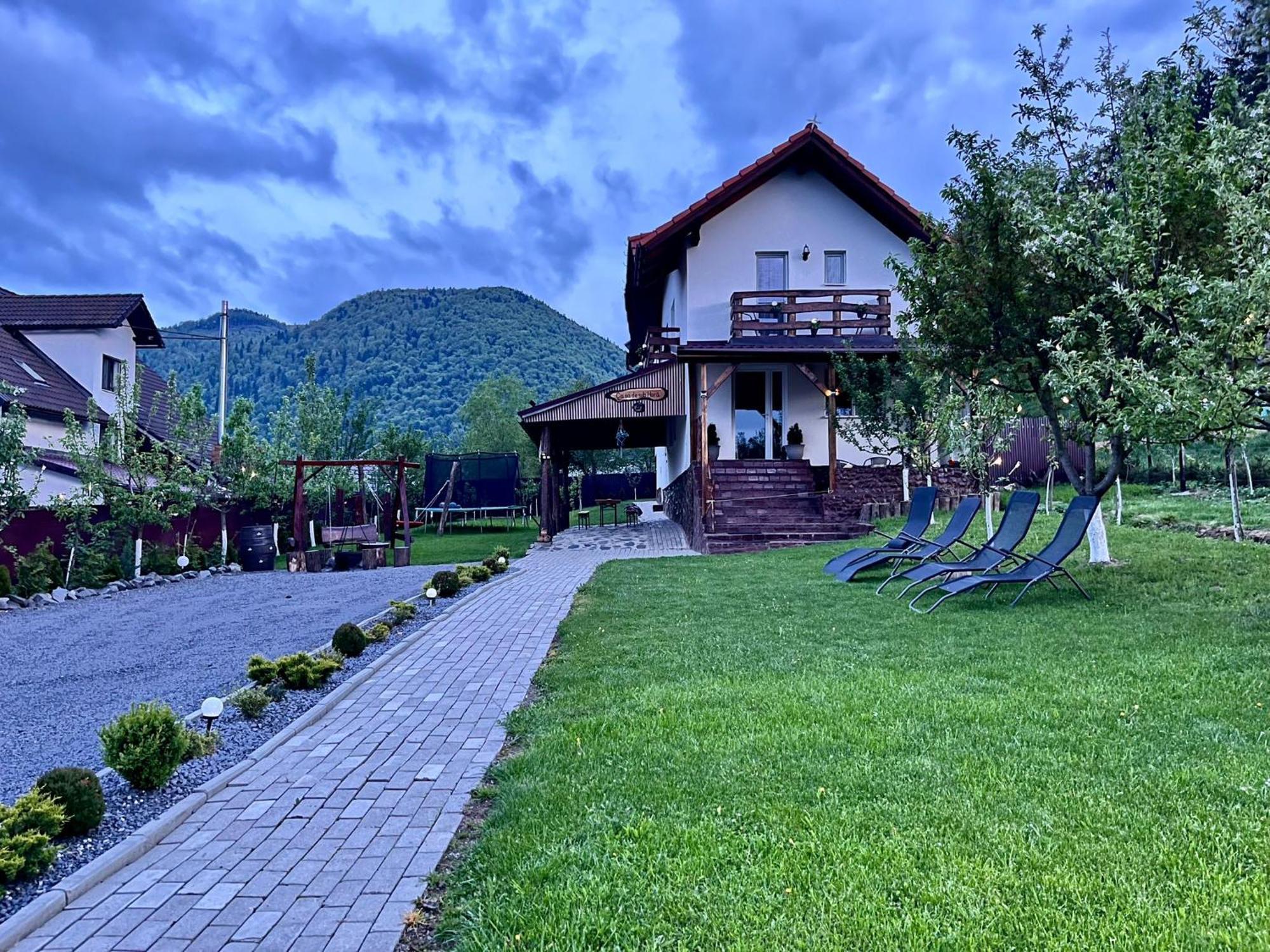 Casa de sub Horă Villa Zărneşti Exterior foto